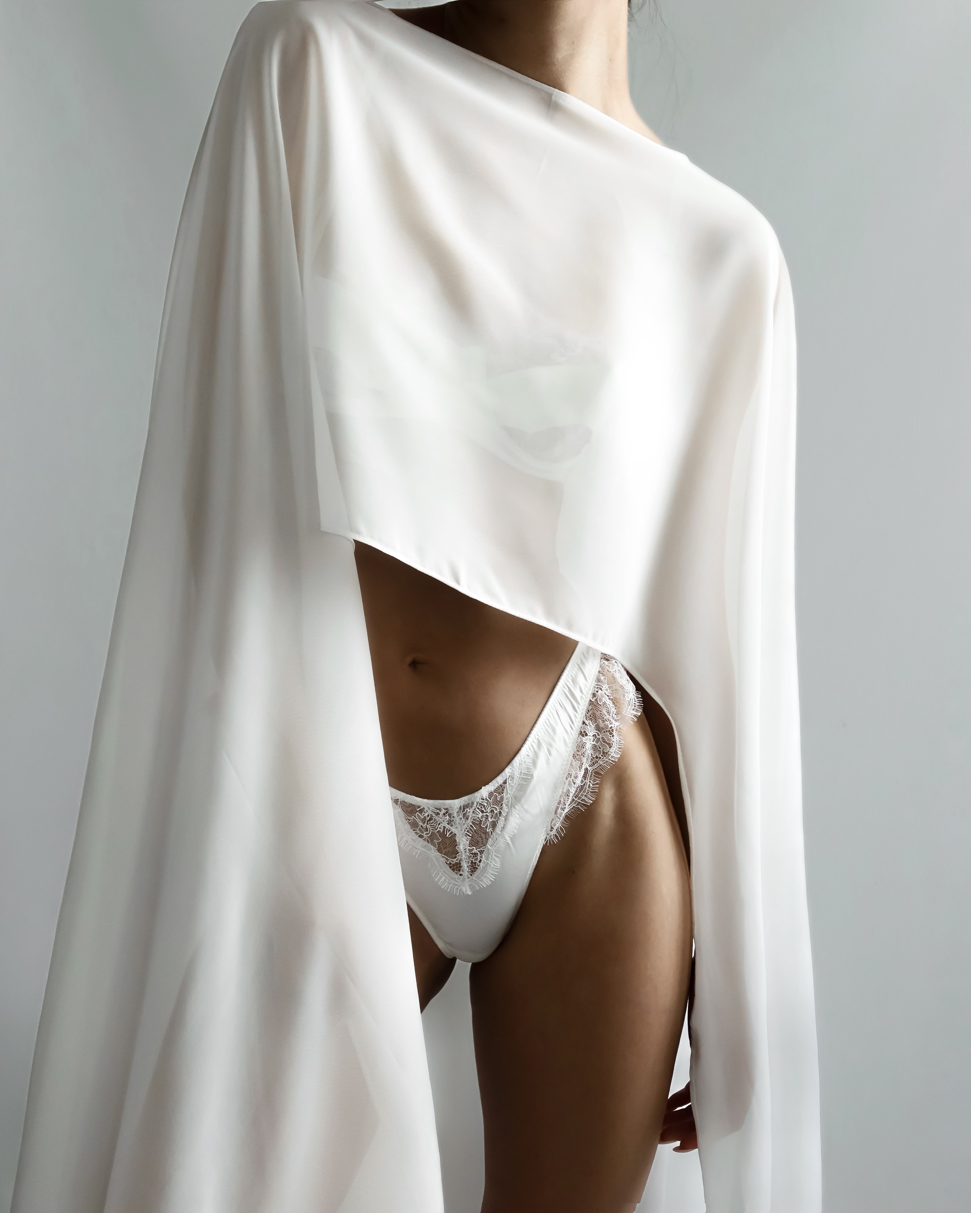 Lumière Cape